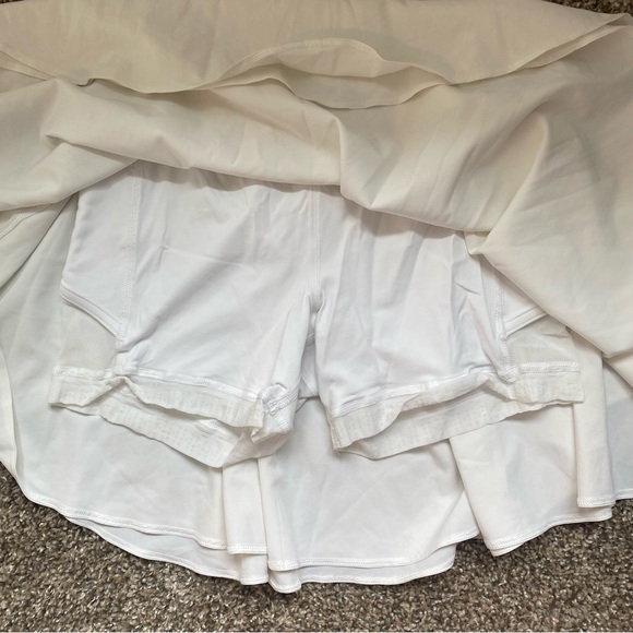 Lululemon Court Rival High Rise Skirt / Skort Long EUC - Picture 4 of 5
